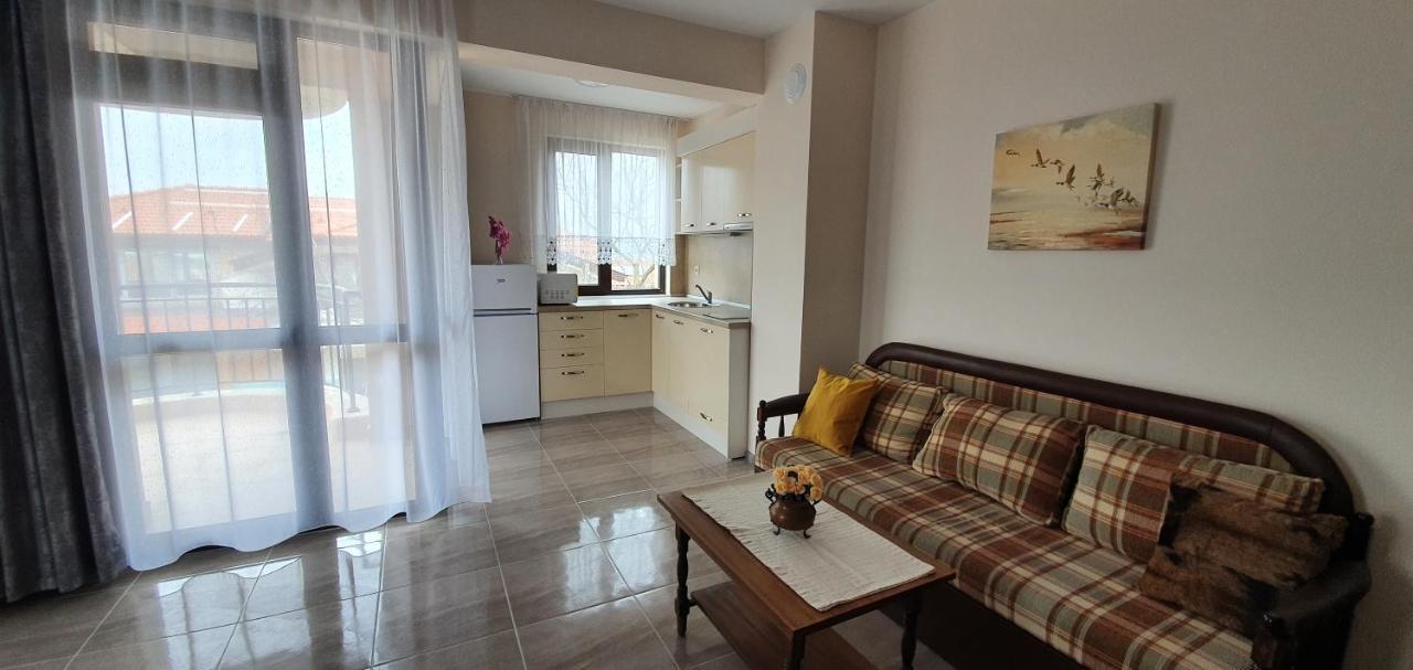 Luxury Apartments Ekaterina Черноморец Екстериор снимка