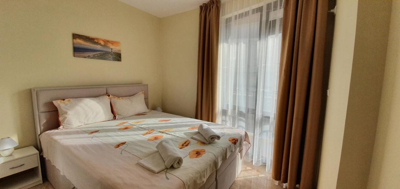 Luxury Apartments Ekaterina Черноморец Екстериор снимка