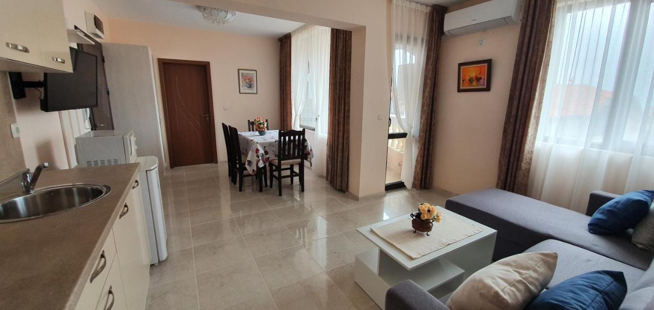 Luxury Apartments Ekaterina Черноморец Екстериор снимка