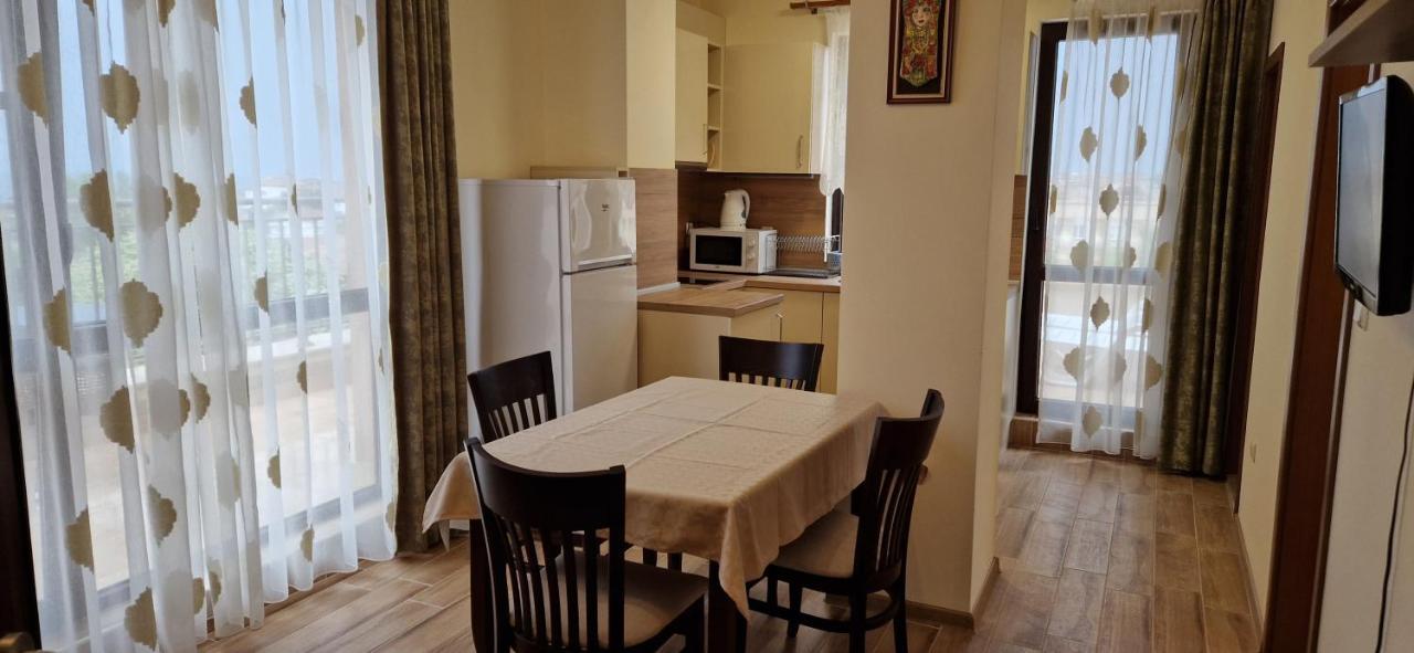 Luxury Apartments Ekaterina Черноморец Екстериор снимка
